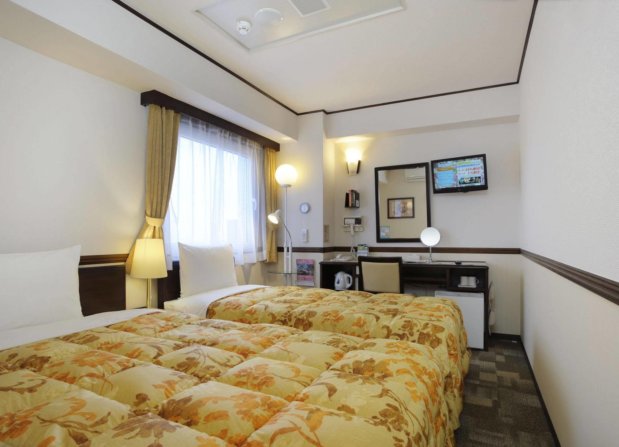 Toyoko Atami Ekimae 3*